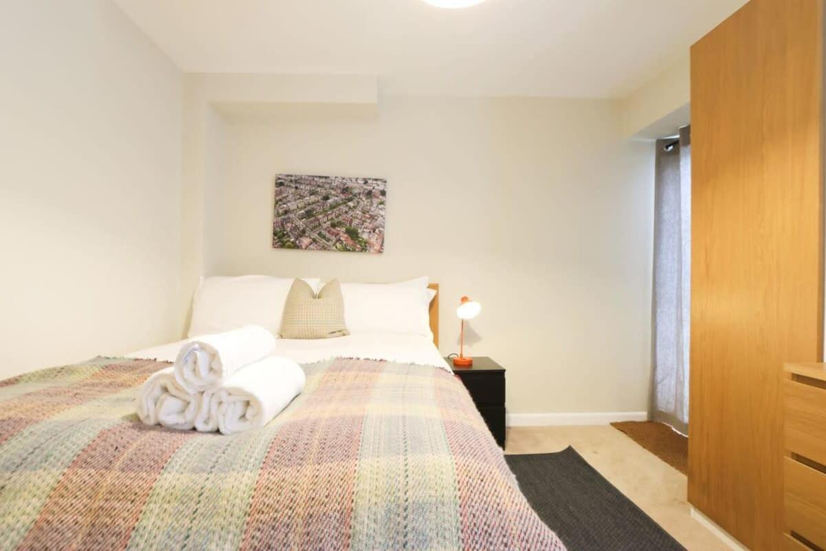Cotham Vale 2 Bedroom Property Leilighet